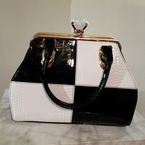 Purse - Picture 2 of 4